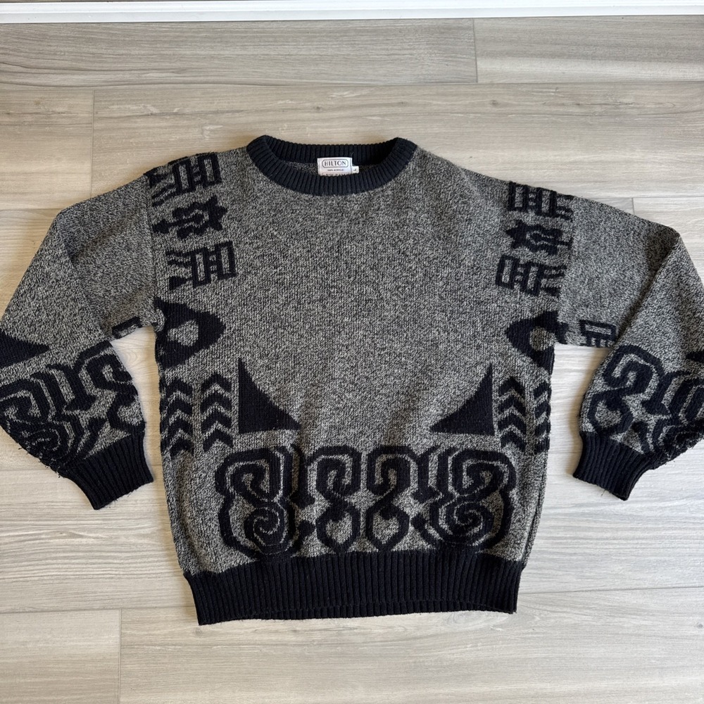 Vintage Men's Sweater‎ Hilton Acrylic USA Size Large Geometric Pattern Black Tan
